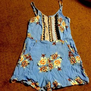 Boho Romper Medium one piece blue floral Boho Romper EUC
